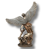 FIGURA SAN MIGUEL SOMETIENDO AL DEMONIO